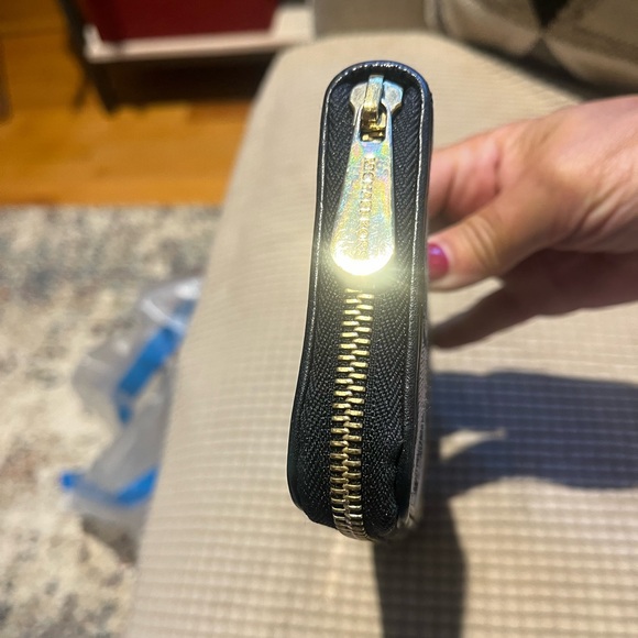 Michael Kors Signature Logo Print Jet Set Long Zip Around Wallet - Picture 4 of 11